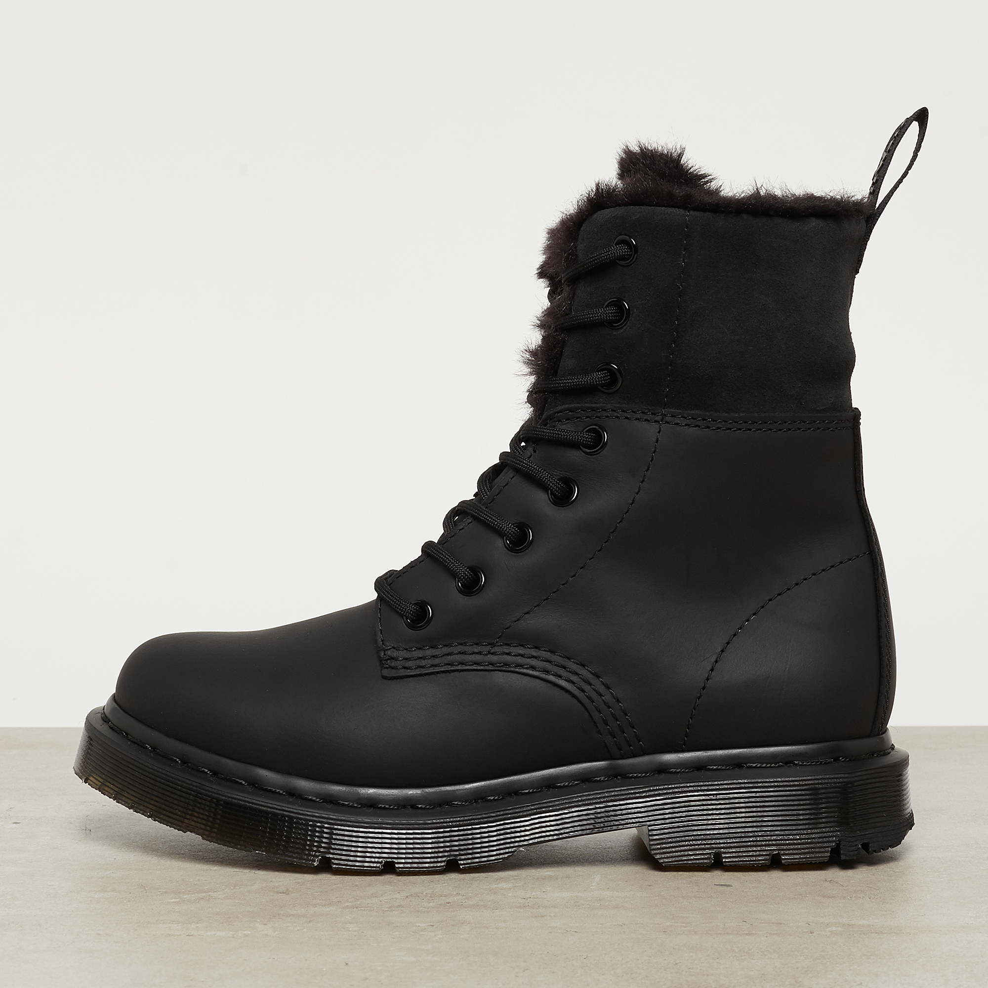 (WMNS) Dr.Martens 1460 Kolbert Wintergrip Faux Fur Lined Boots 'Black' - 24015001