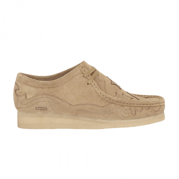 Clarks originals deals supreme