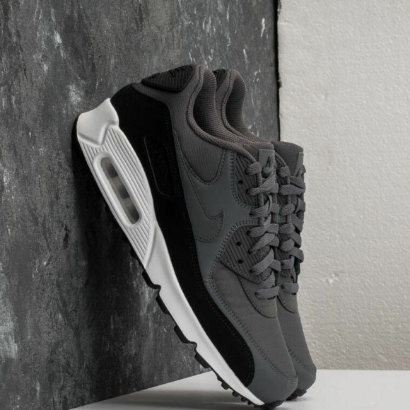 Sneakers Nike Air Max 90 Essential Black/ Dark Grey-White - 537384-085