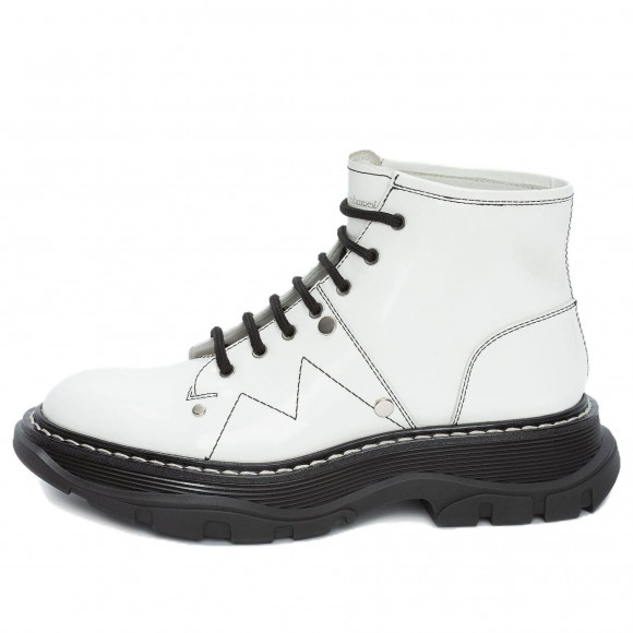 (WMNS) Alexander McQueen Tread Slick Boot 'Ivory Black' - 595469WHQSG9089