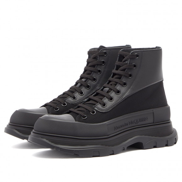 Alexander McQueen Men's Tread Slick Boot in Black - 794527-WHZ6X-1320