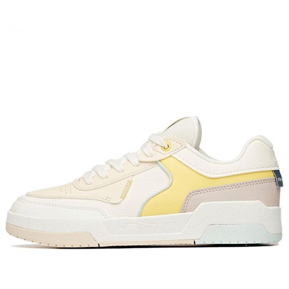 (WMNS) ANTA Life Series Women's Sports Shoes 'White Yellow' - 922118081-2