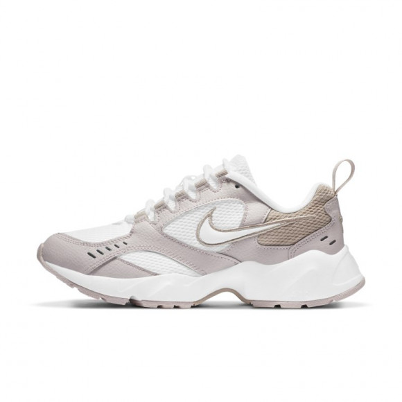 nike air heights all white