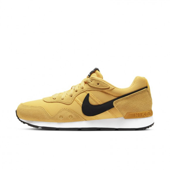 Nike Venture Runner Women's Shoe - Yellow