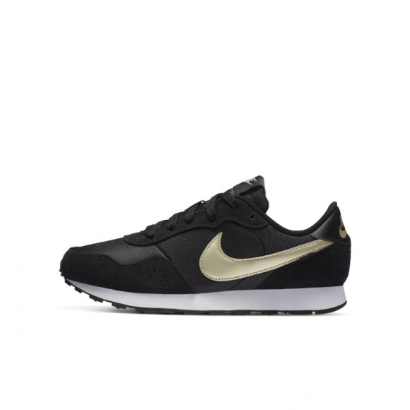 Nike star runner black hotsell and gold