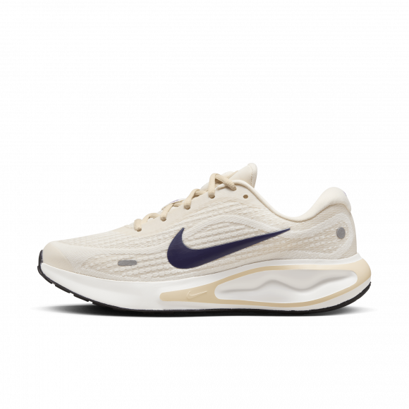 Damskie buty do biegania po asfalcie Nike Journey Run - Brązowy - FJ7765-106