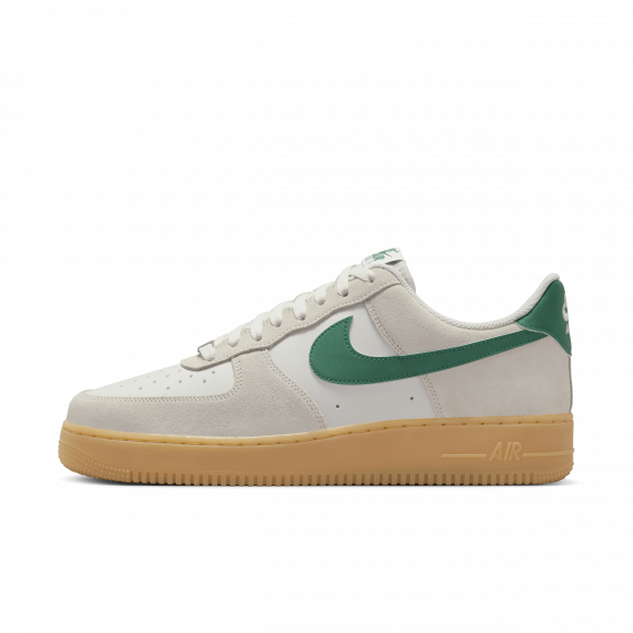 The is one of the follow-ups from the 2020 Sacai x Nike collection collaboration 07 LV8 Beige & Green - FQ8714-001