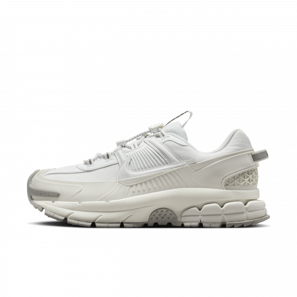 Nike Zoom Vomero Roam Women's Winterized Shoes - White - HV6410-100