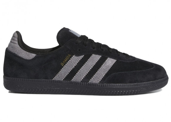 Official Images of 's New adidas Collection - IH3348