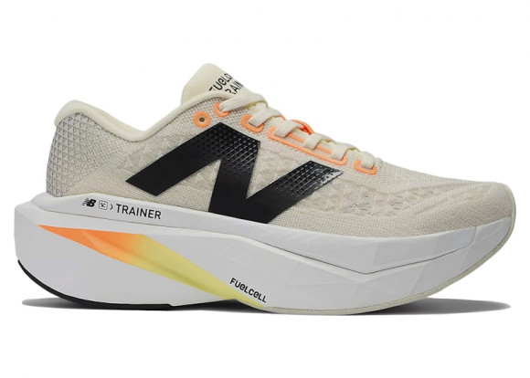 New Balance Women's W Supercomp Trainer V3 Sneaker in Angora - WRCXCA4