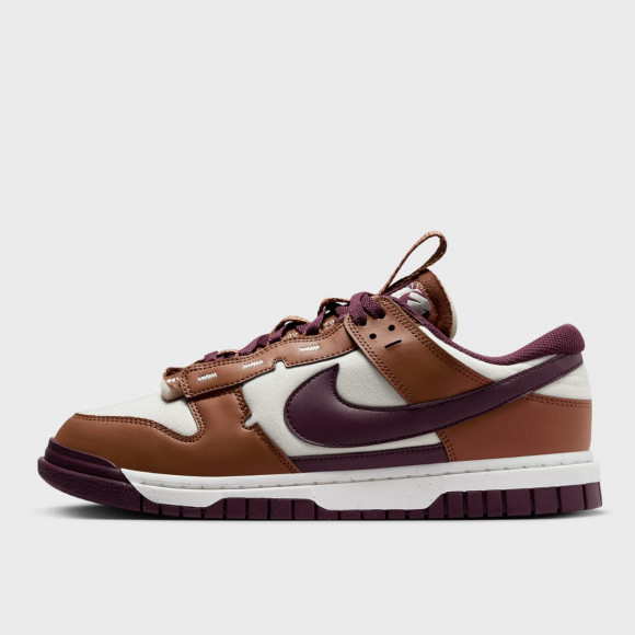 Dunk Low Jumbo lt british tan/burgundy crush, Nike, Footwear, preto, VG-R: 41 - fq8248200